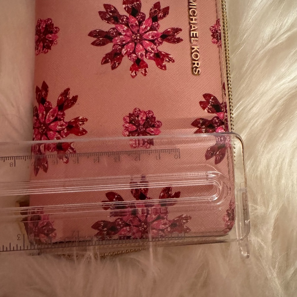 Michael Kors wallet - used